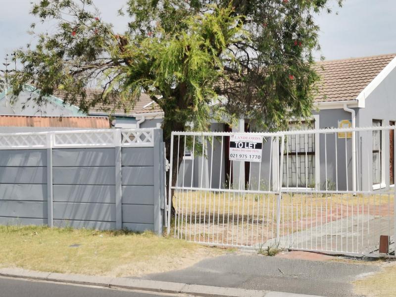 To Let 2 Bedroom Property for Rent in Electric City Western Cape